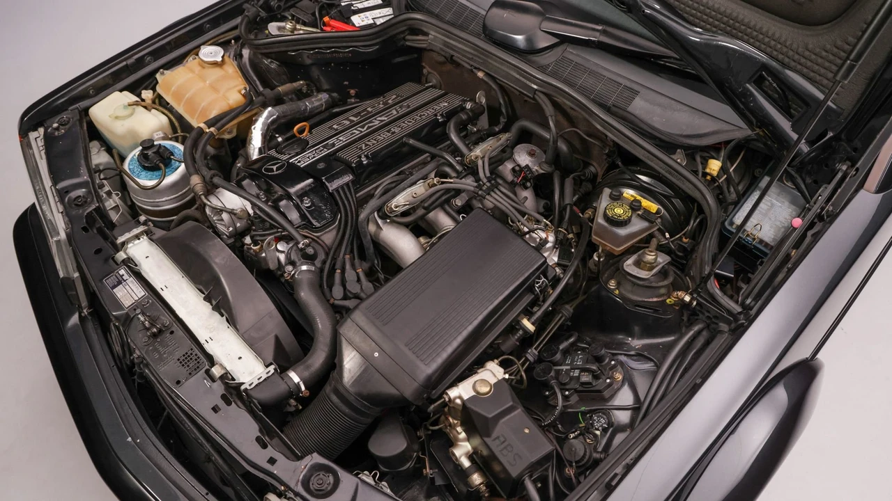 1989 Mercedes-Benz 190E 2.5-16 Evolution - Image 24 of 31