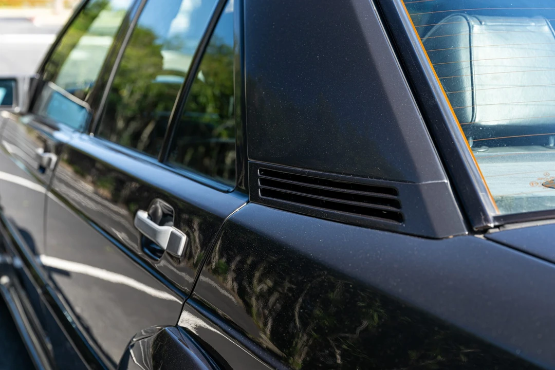 1989 Mercedes-Benz 190E 2.5-16 Evolution - Image 26 of 31