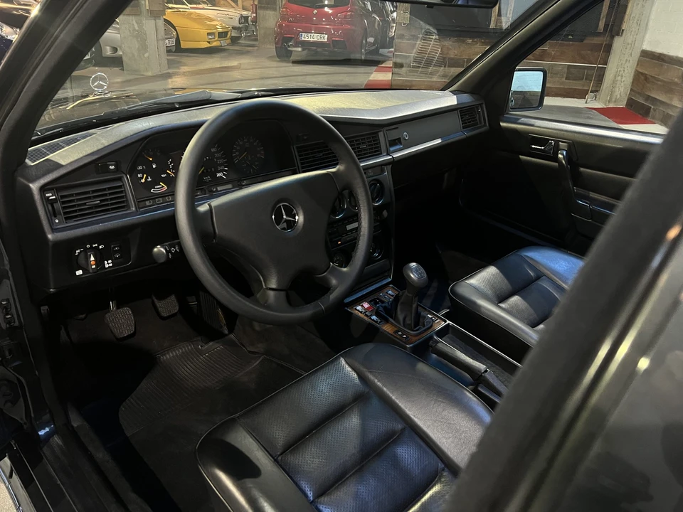 1989 Mercedes-Benz 190E 2.5-16 Evolution - Image 28 of 31