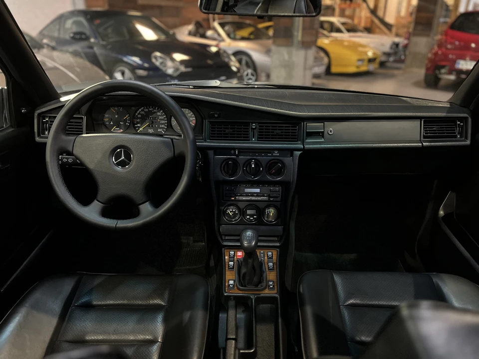 1989 Mercedes-Benz 190E 2.5-16 Evolution - Image 30 of 31