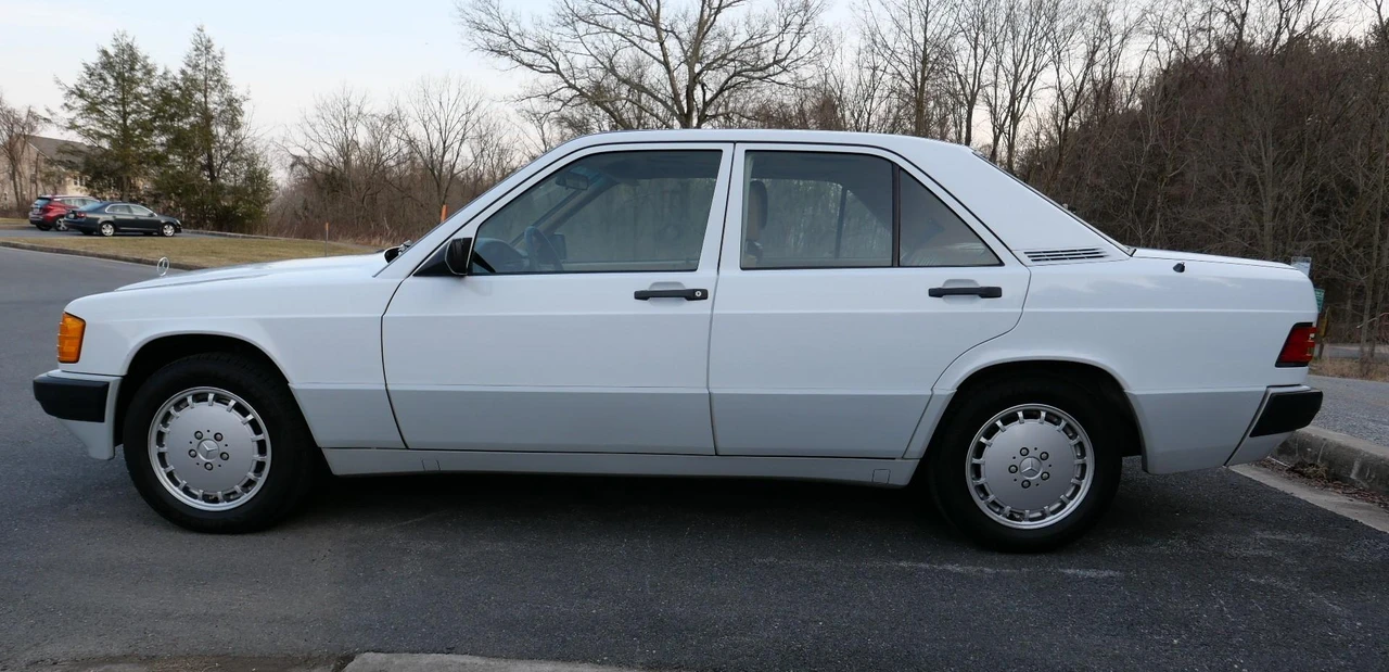 1989 Mercedes-Benz 190E - Image 20 of 31