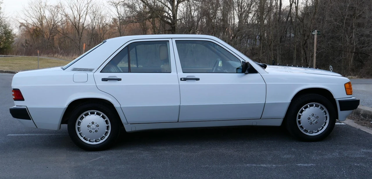 1989 Mercedes-Benz 190E - Image 15 of 31