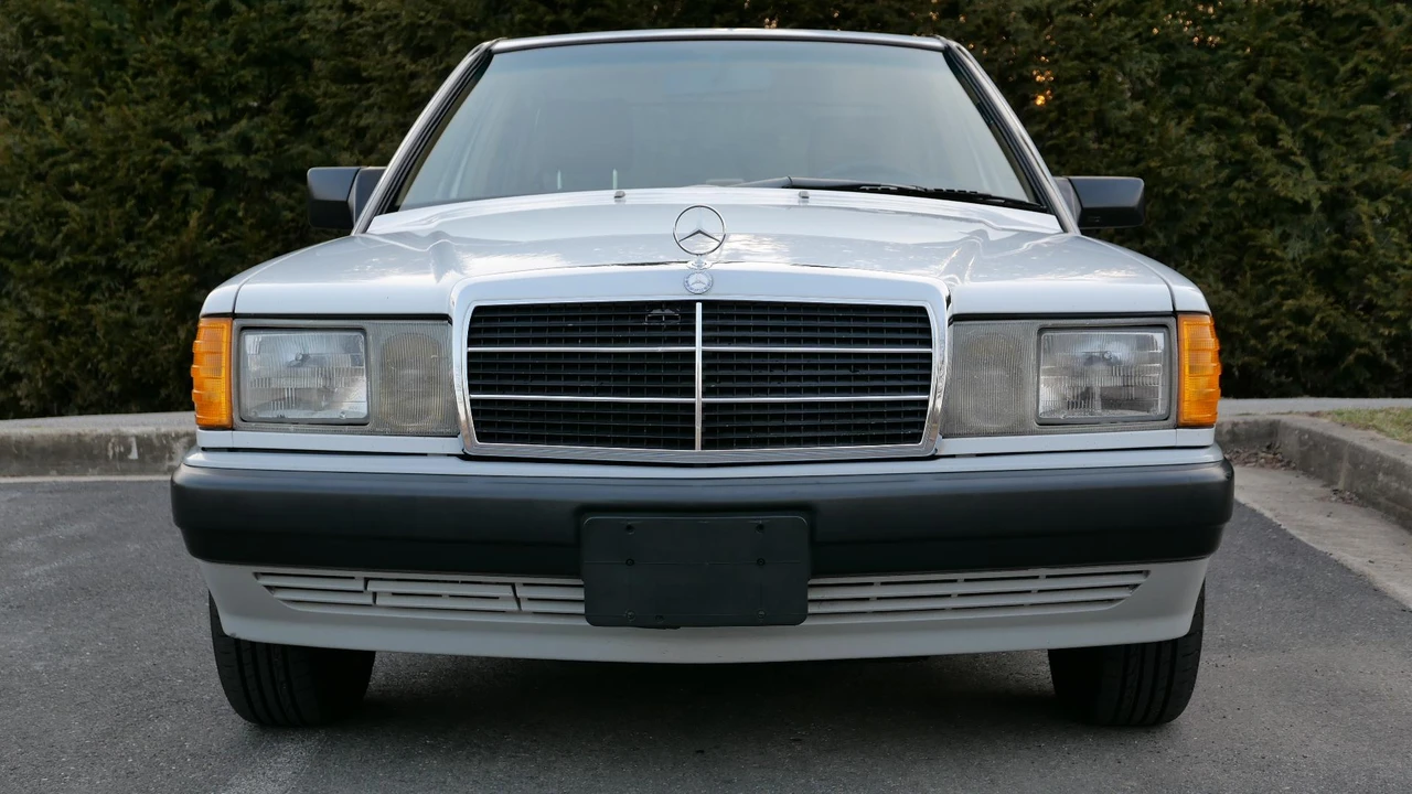 1989 Mercedes-Benz 190E - Image 7 of 31