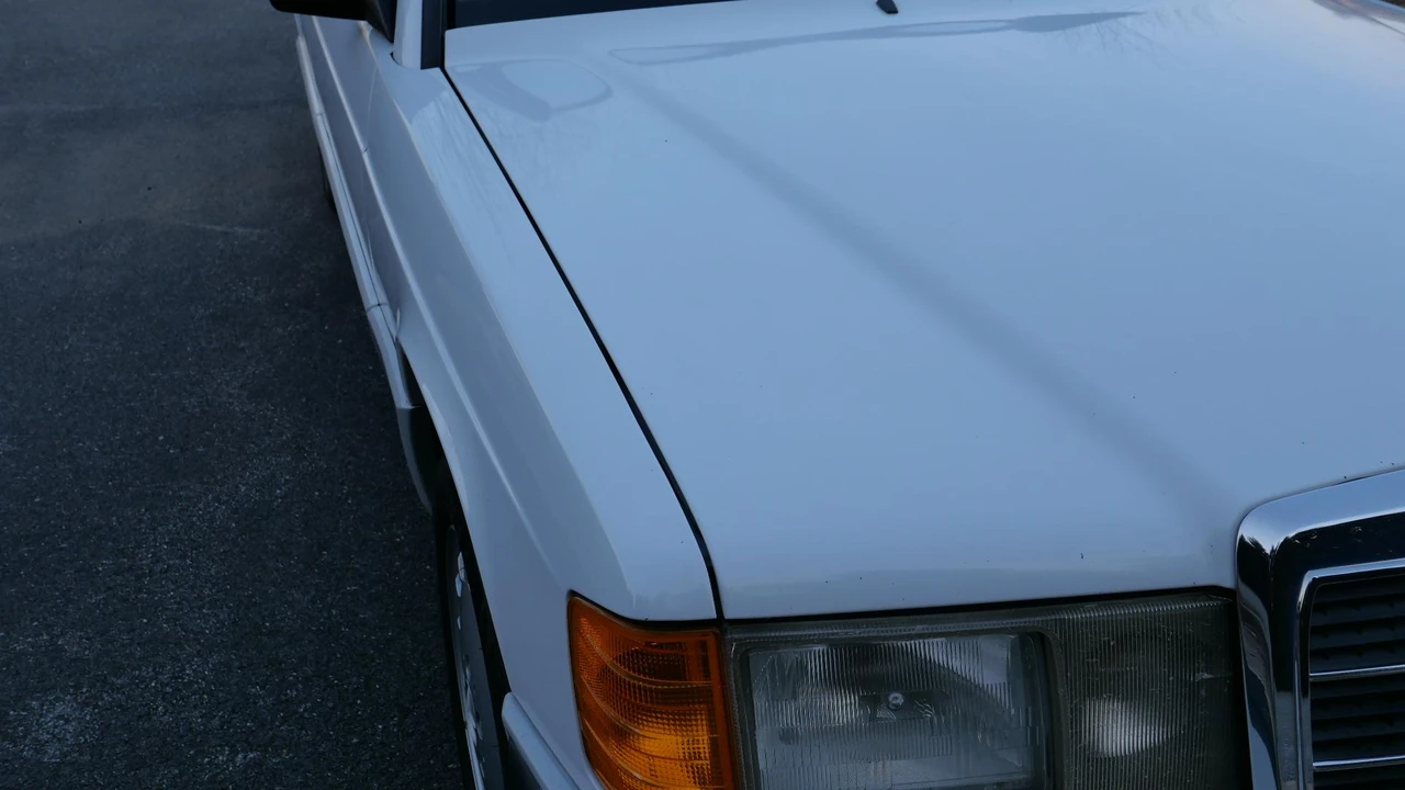 1989 Mercedes-Benz 190E - Image 30 of 31