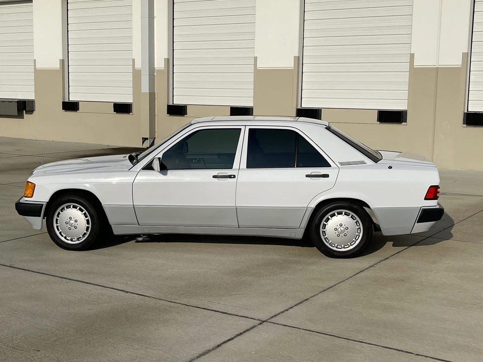 1989 Mercedes-Benz 190E - Image 20 of 31