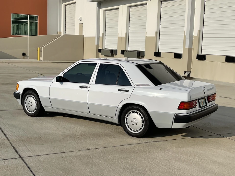 1989 Mercedes-Benz 190E - Image 18 of 31