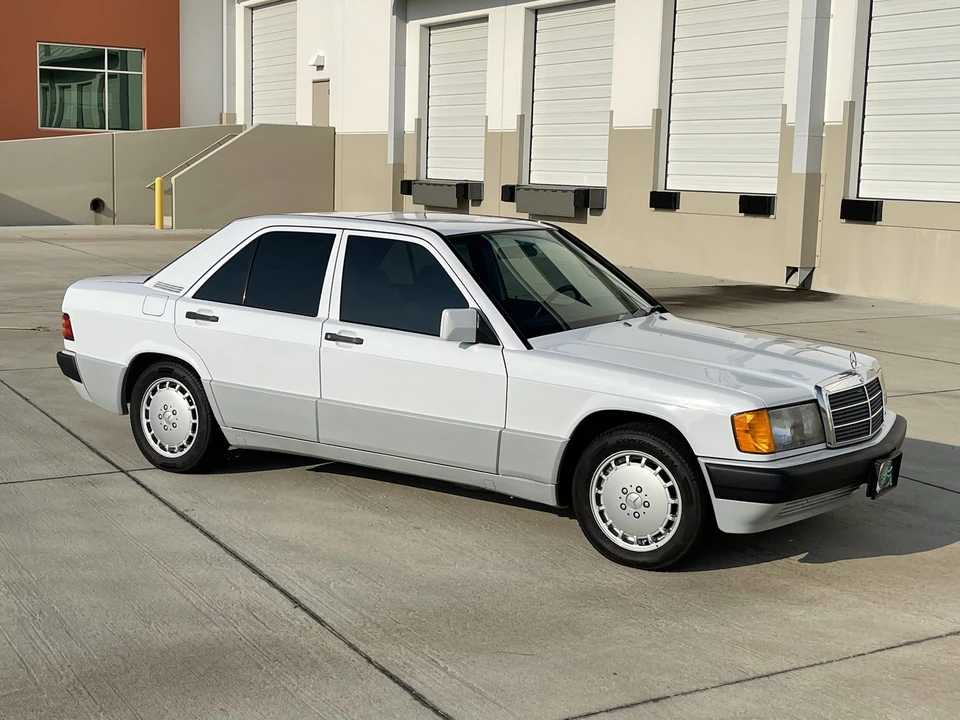 1989 Mercedes-Benz 190E - Image 10 of 31
