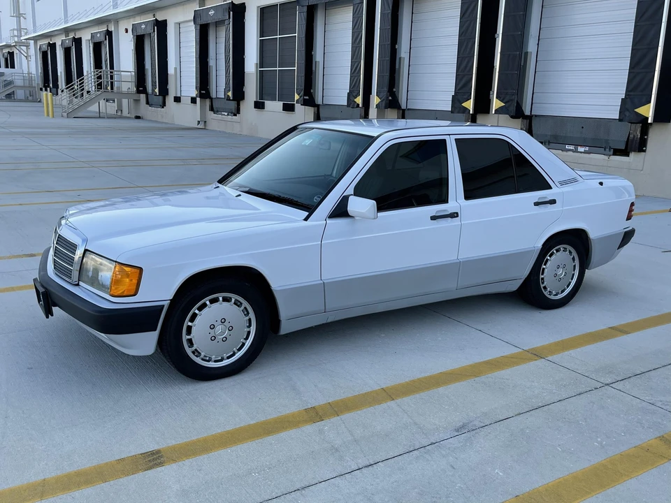 1989 Mercedes-Benz 190E - Image 28 of 31