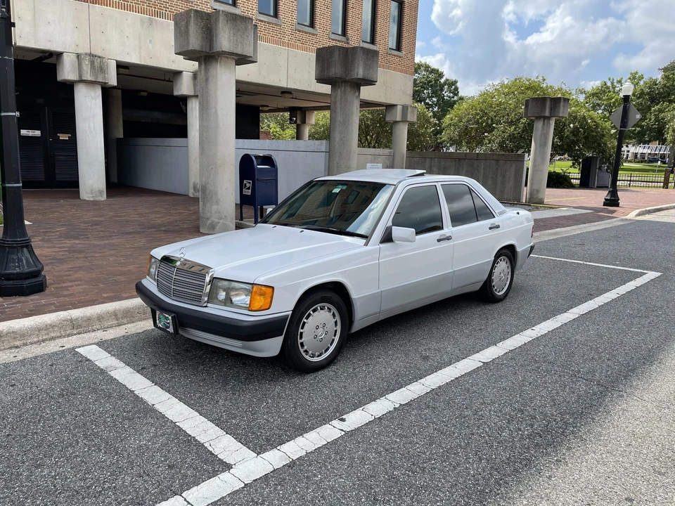 1989 Mercedes-Benz 190E - Image 24 of 31