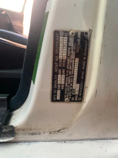 1989 Mercedes-Benz 190E - Image 6 of 9