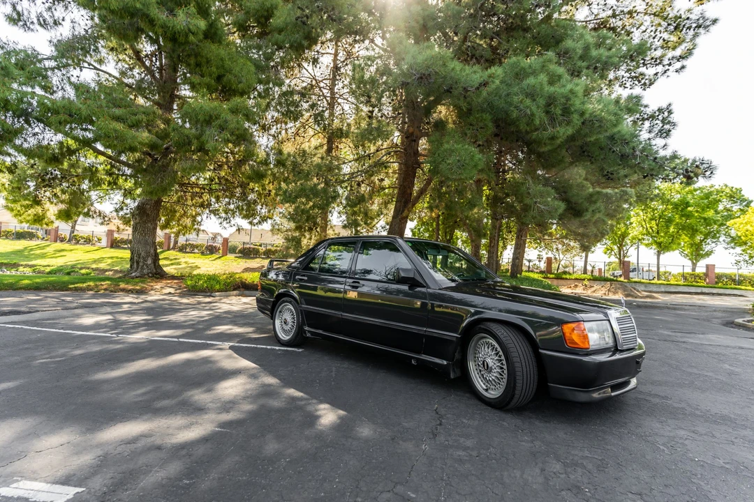 1989 Mercedes-Benz 190E - Image 2 of 31