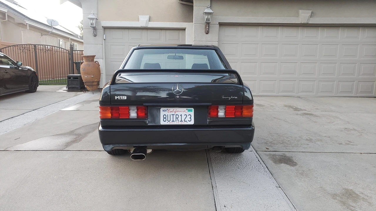 1989 Mercedes-Benz 190E - Image 13 of 31