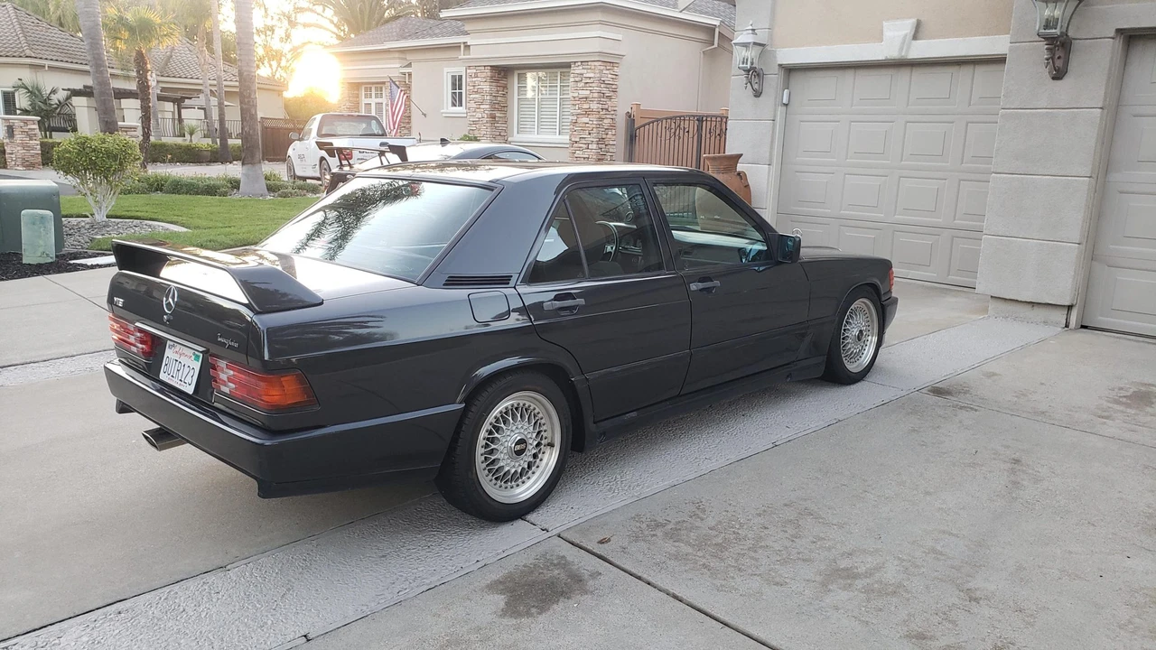 1989 Mercedes-Benz 190E - Image 16 of 31