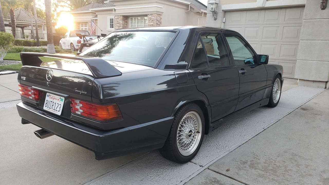 1989 Mercedes-Benz 190E - Image 15 of 31