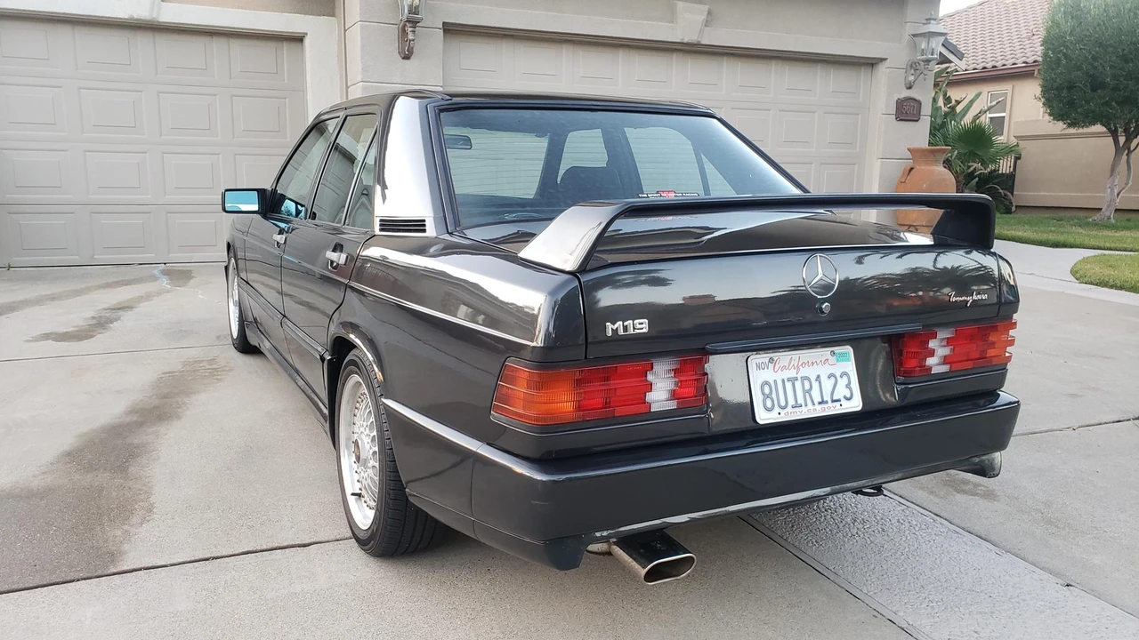1989 Mercedes-Benz 190E - Image 12 of 31