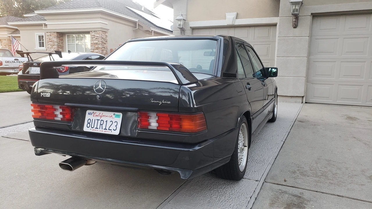 1989 Mercedes-Benz 190E - Image 14 of 31