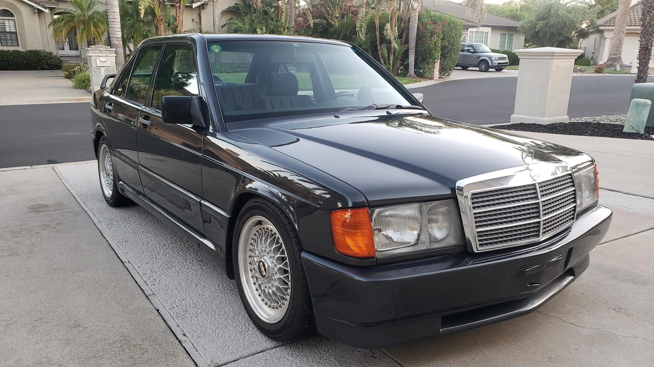 1989 Mercedes-Benz 190E - Image 22 of 31