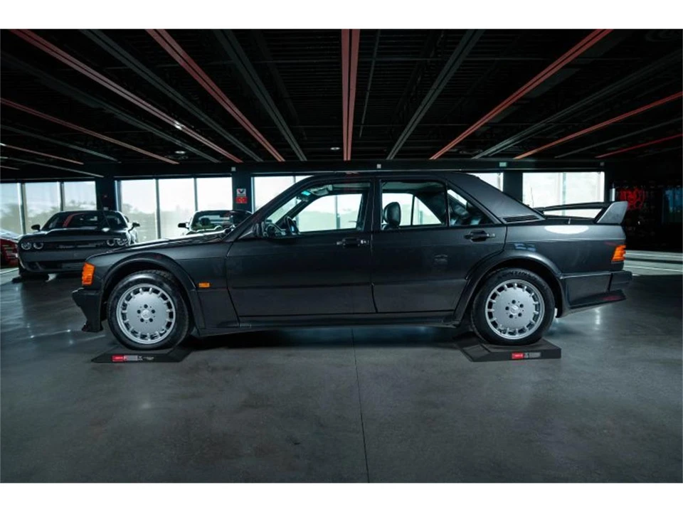 1989 Mercedes-Benz 190E - Image 9 of 31