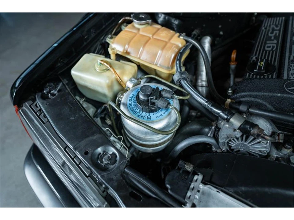 1989 Mercedes-Benz 190E - Image 29 of 31