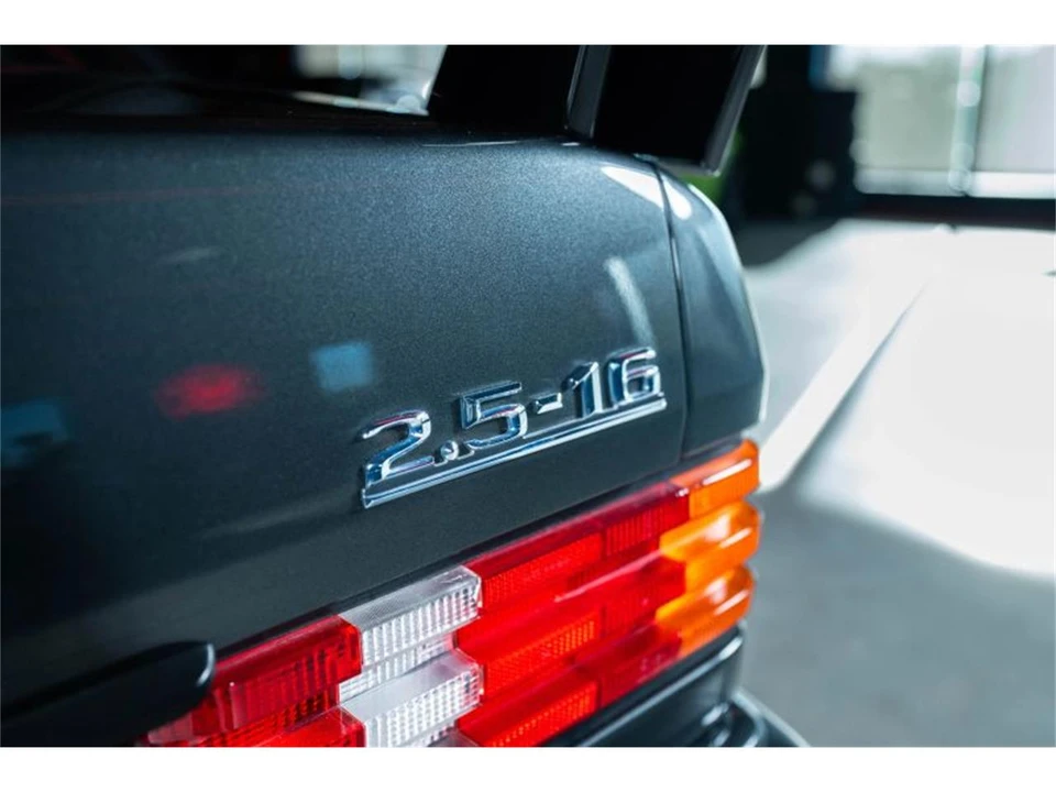 1989 Mercedes-Benz 190E - Image 14 of 31