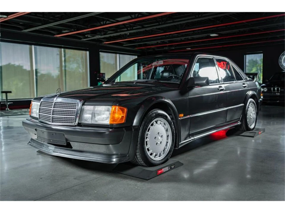 1989 Mercedes-Benz 190E - Image 3 of 31