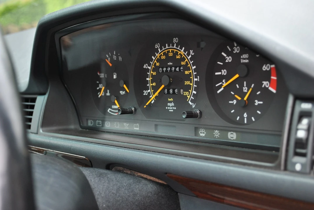 1989 Mercedes-Benz W124 E-Class - Image 26 of 30