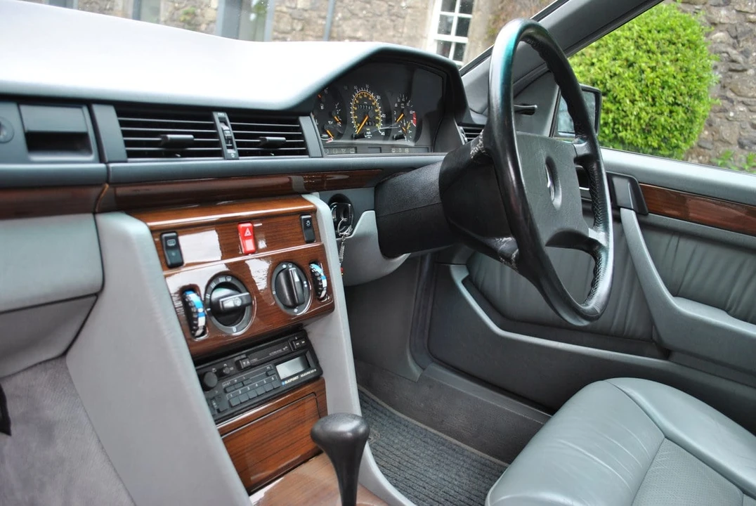 1989 Mercedes-Benz W124 E-Class - Image 21 of 30