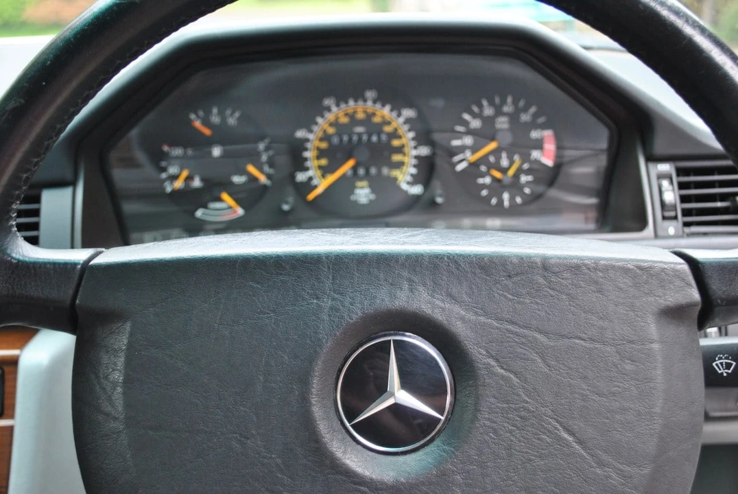 1989 Mercedes-Benz W124 E-Class - Image 25 of 30