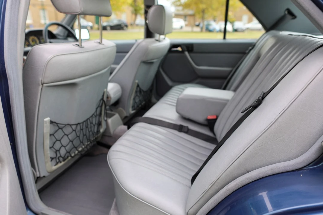 1989 Mercedes-Benz W124 E-Class - Image 16 of 30