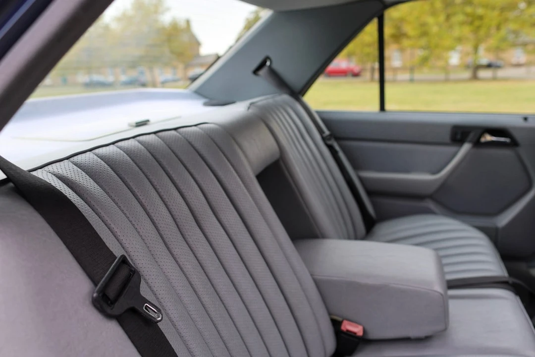 1989 Mercedes-Benz W124 E-Class - Image 26 of 30