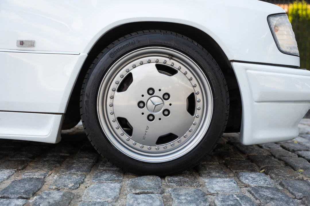 1989 Mercedes-Benz W124 E-Class - Image 24 of 31