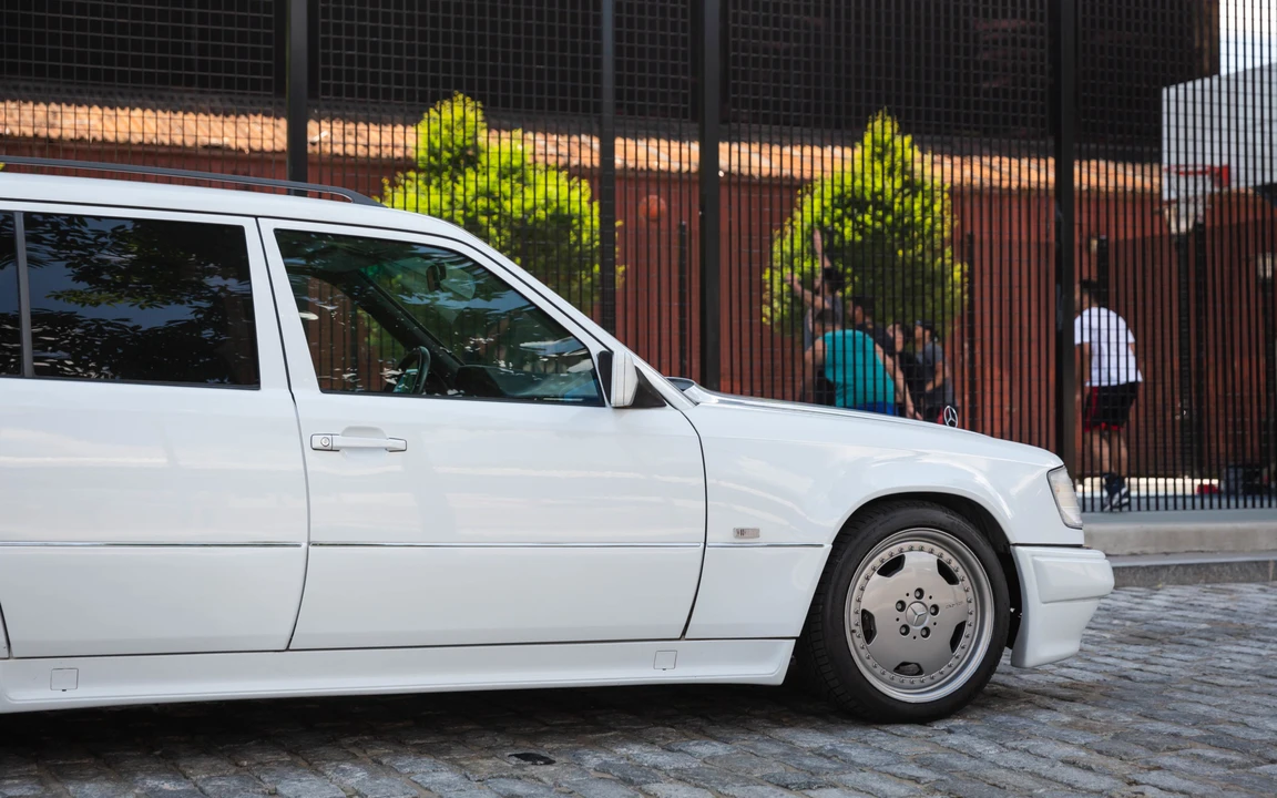1989 Mercedes-Benz W124 E-Class - Image 23 of 31