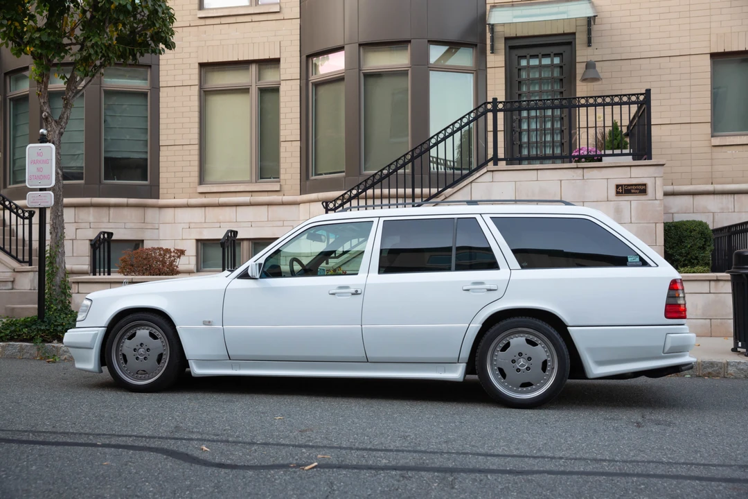 1989 Mercedes-Benz W124 E-Class - Image 12 of 31