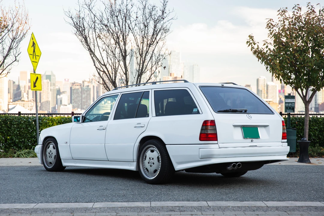 1989 Mercedes-Benz W124 E-Class - Image 4 of 31