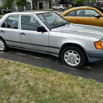 1989 Mercedes-Benz 260 E