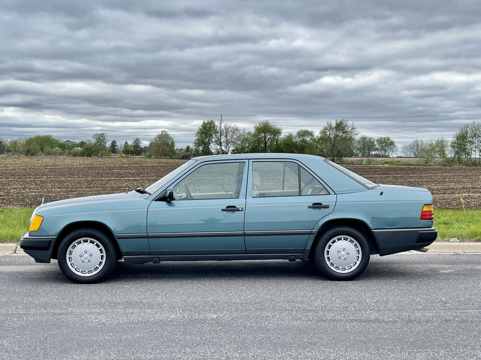 1989 Mercedes-Benz W124 E-Class - Image 26 of 31