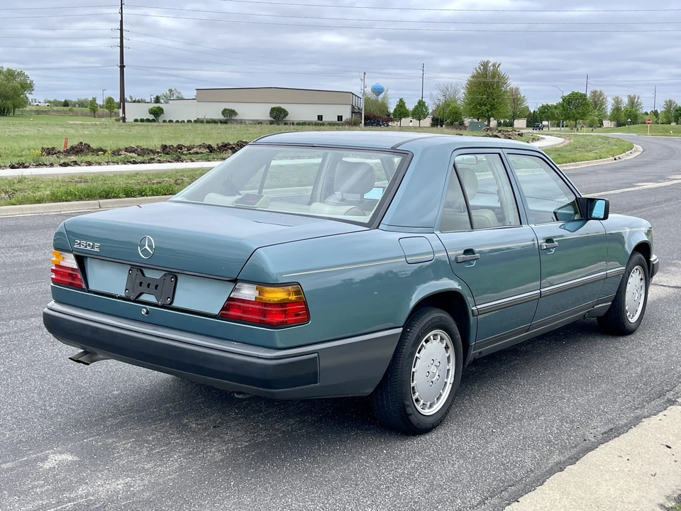 1989 Mercedes-Benz W124 E-Class - Image 18 of 31