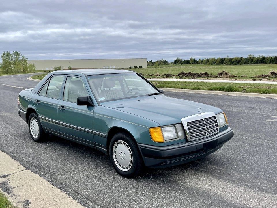 1989 Mercedes-Benz W124 E-Class - Image 12 of 31