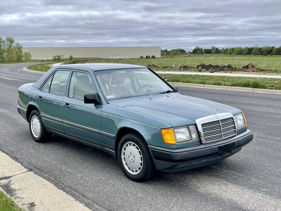1989 Mercedes-Benz W124 E-Class - Image 10 of 31