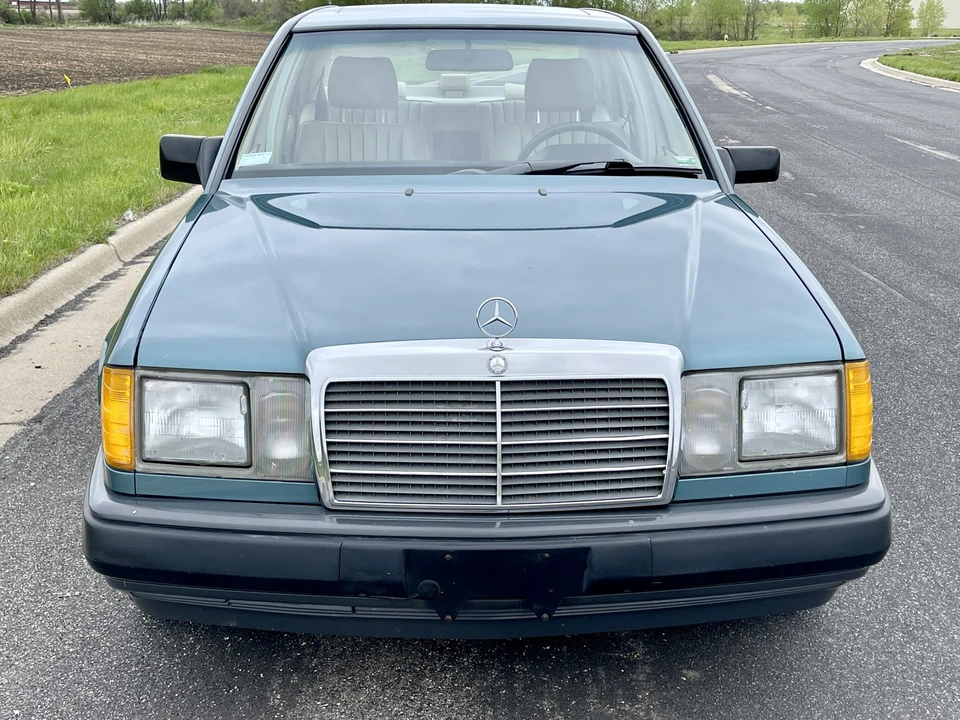 1989 Mercedes-Benz W124 E-Class - Image 3 of 31