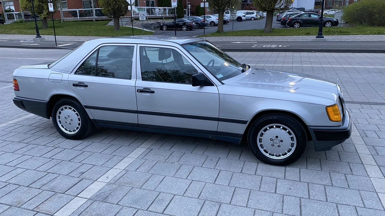 1989 Mercedes-Benz W124 E-Class - Image 20 of 31