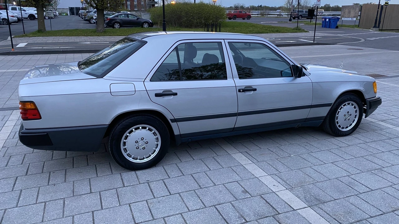 1989 Mercedes-Benz W124 E-Class - Image 18 of 31
