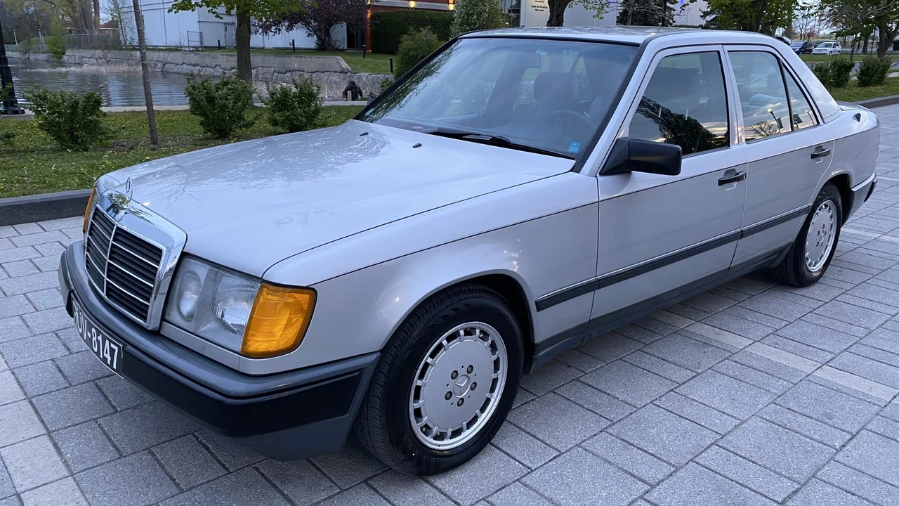 1989 Mercedes-Benz W124 E-Class - Image 4 of 31