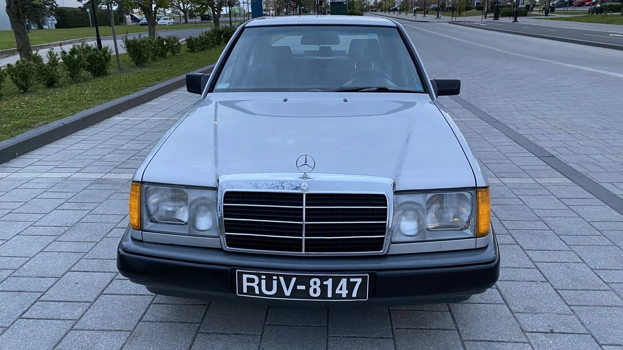 1989 Mercedes-Benz W124 E-Class - Image 29 of 31