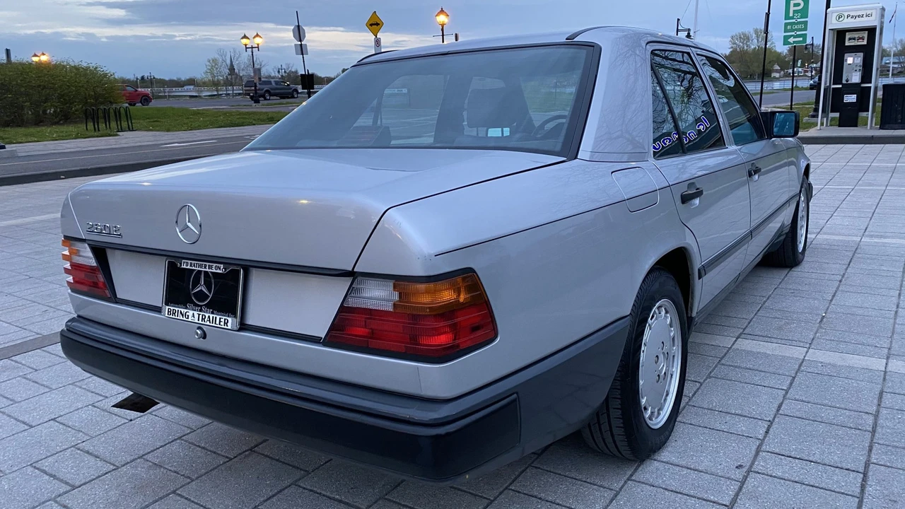 1989 Mercedes-Benz W124 E-Class - Image 28 of 31