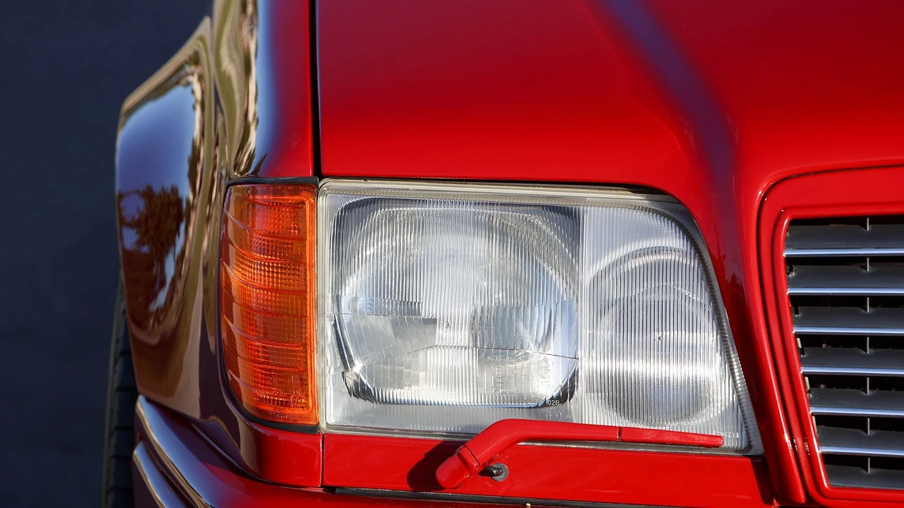 1989 Mercedes-Benz W124 E-Class - Image 21 of 31
