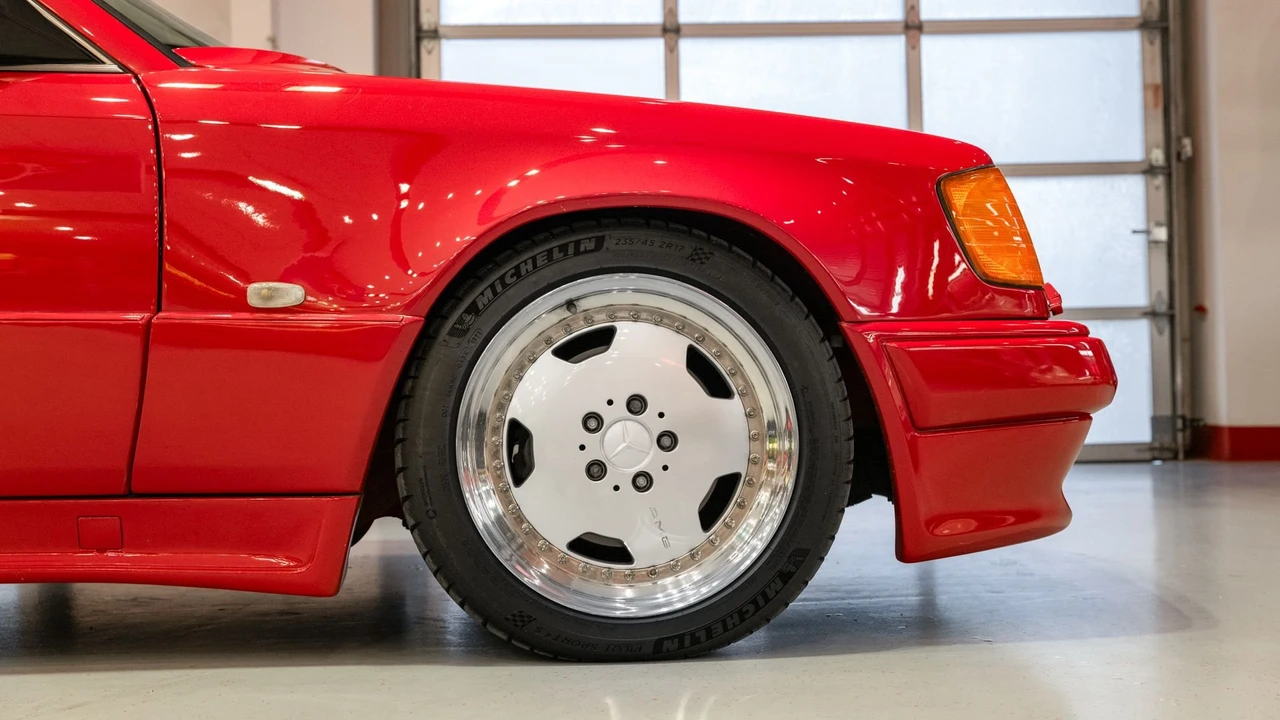 1989 Mercedes-Benz W124 E-Class - Image 30 of 31