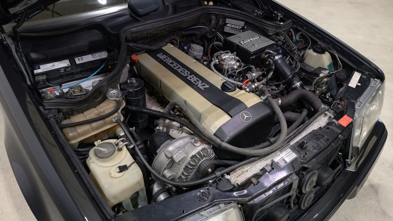 1989 Mercedes-Benz W124 E-Class - Image 12 of 31