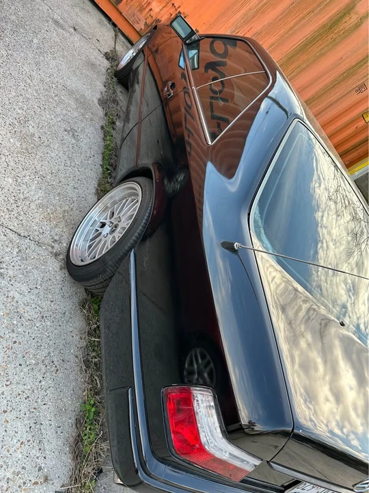 1989 Mercedes-Benz W124 E-Class - Image 4 of 8