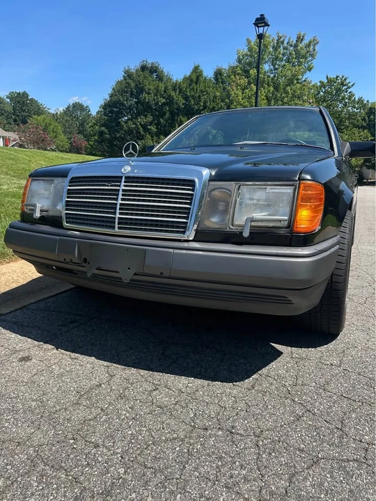 1989 Mercedes-Benz W124 E-Class - Image 3 of 12
